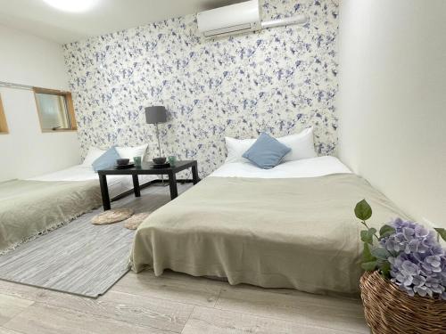 Easy Access to Ikebukuro Only 2 Stops and 2 Double Beds N101