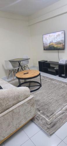 The Unwind Spot Kitengelaにあるテレビまたはエンターテインメントセンター