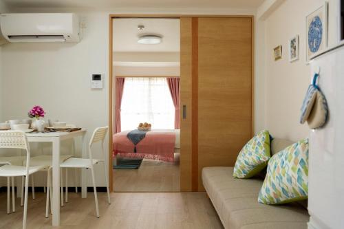 Easy Access to Ikebukuro Only 2 Stops N303