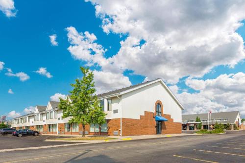 Gallery image of Quality Inn & Suites in Brampton