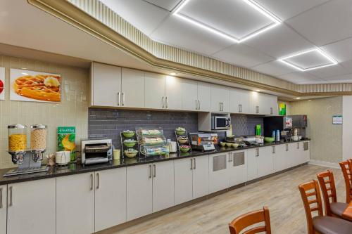 Gallery image of Quality Inn & Suites in Brampton