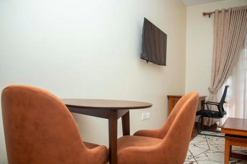 Una televisión o centro de entretenimiento en SH Mukudo