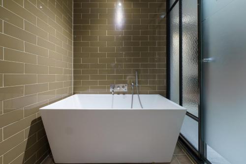 Ванная комната в Cherish Hotel Jukjeon Branch