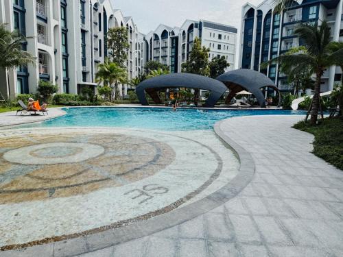 Πισίνα στο ή κοντά στο FAMILY HOMES HALO, brand new 2-bedroom Apartment with Pool Access
