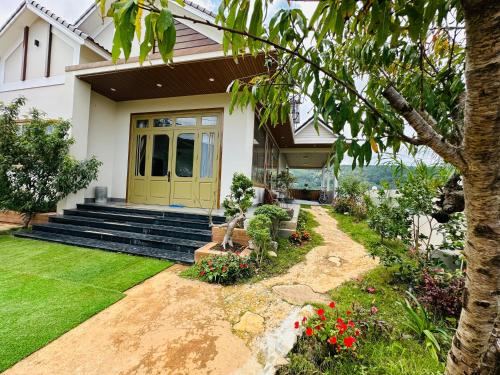 Κήπος έξω από το The ViTa Retreat