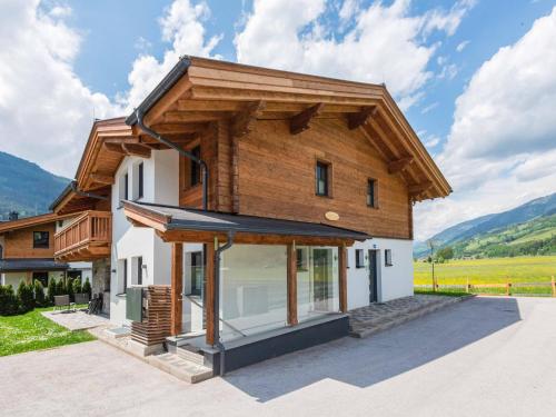 Chalet in Niedernsill near Ski Slopes