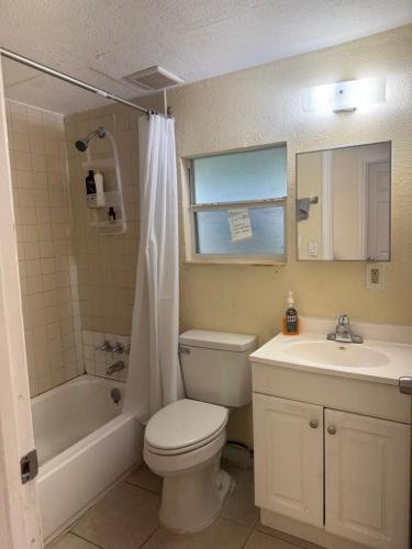 Ένα μπάνιο στο 4602 Home