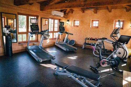 Fitness centrum a/nebo fitness zařízení v ubytování Royal Palms Resort and Spa, part of Hyatt