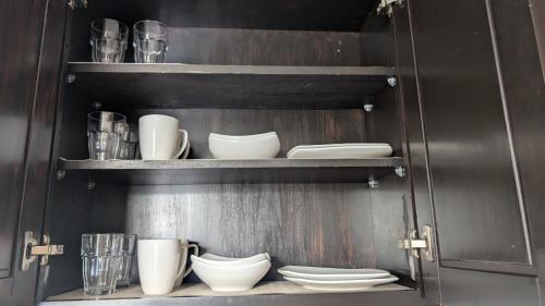 Foto dalla galleria di Waikiki Wind- Near Beach, Canal View with Lanai a Honolulu