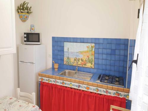 Dapur atau dapur kecil di Apartment in Marinella di Selinunte Castelvetrano 150 m from the sea
