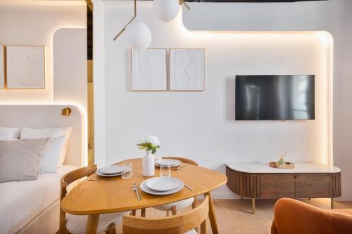 SUPER CENTRAL - Montorgueil - Designer Studio