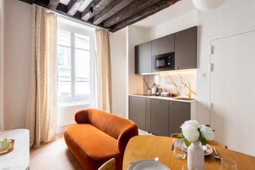 SUPER CENTRAL - Montorgueil - Designer Studio