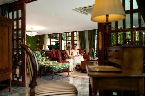 Ruang duduk di Chantra Khiri Chalet Chiang Mai
