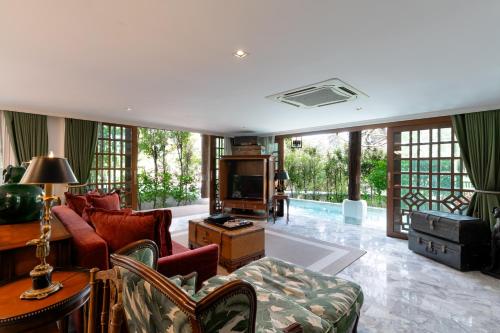 Ruang duduk di Chantra Khiri Chalet Chiang Mai