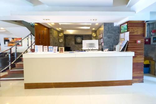 Balibago Hotel Angeles powered by Cocotelのロビーまたはフロント