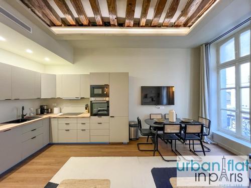 Urban Flat 188 - Sublime 4 Bedroom Apartment in Paris