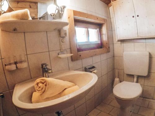 Ένα μπάνιο στο Cozy holiday apartment close to the slopes