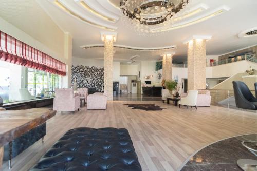 Χώρος καθιστικού στο Asrin Park Hotel & Spa Convention Center