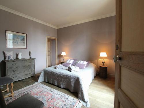 Ein Bett oder Betten in einem Zimmer der Unterkunft Rustic Charm, Modern Comfort