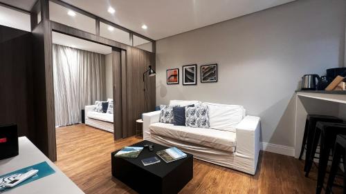 O zonă de relaxare la Ingleses Holiday Studios