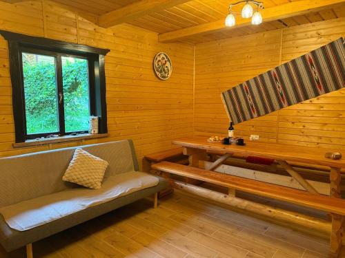 Een zitgedeelte bij Садиба Сенчина