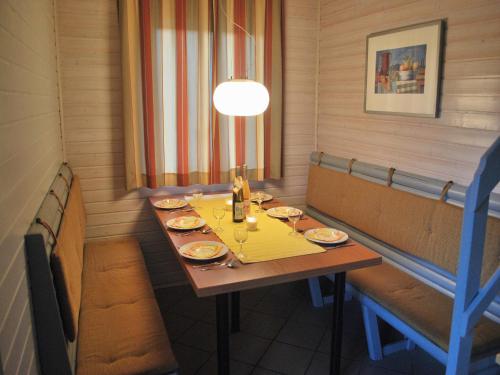 Φωτογραφία από το άλμπουμ του Holiday home in Reimboldshausen with balcony σε Kemmerode