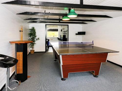 Kemudahan pingpong di 10 person holiday home in Hadsund-By Traum atau berdekatan