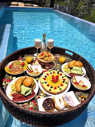 Essen in der Villa oder in der Nähe