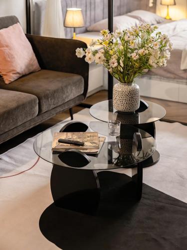 Χώρος καθιστικού στο Dani Apartment - Vinhomes Times City - Hà Nội
