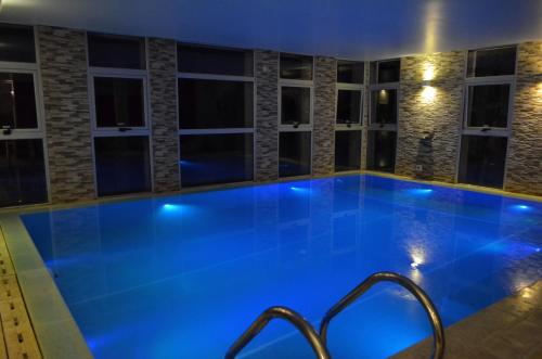 Бассейн в Boutique Hotel & Spa Bosque del Nahuel или поблизости