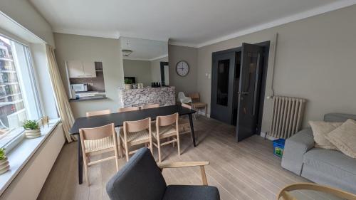 Gallery image of Knokke Top Bel Mooi appartement 8P Le Caducée in Knokke-Heist