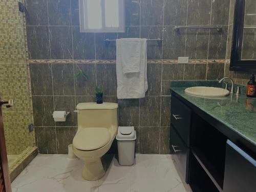 Bilik mandi di Luxury Guesthouse And Rooms The Lagoons