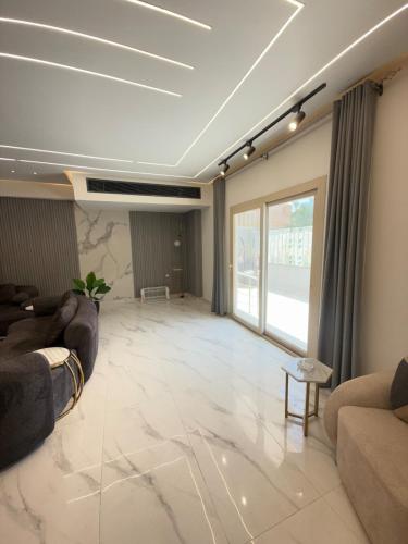 Posezení v ubytování Luxury villa 89 elshick Zayed