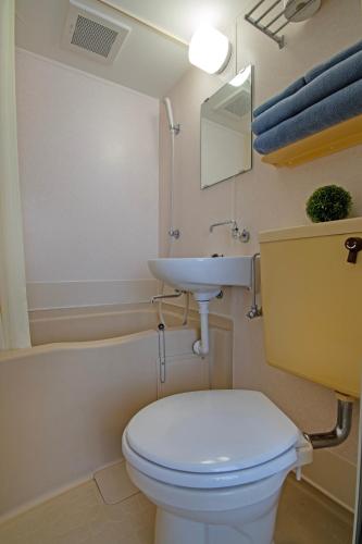 Modern Living Tokyo Komagome 601, a compact studio at excellent location