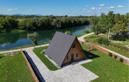 2 Bedroom Cozy Home In Brodani