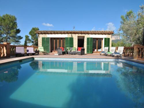 Φωτογραφία από το άλμπουμ του Mansion with Pool & Garden σε Alaró