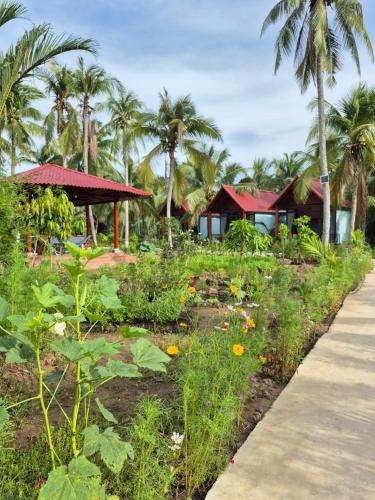 Homestay Xóm Quêにある庭