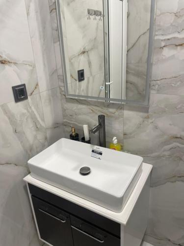 Bilik mandi di Zangu Hotel