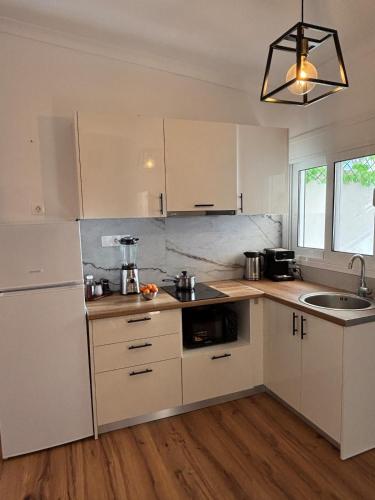 Cozy cottage with garden& BBQ near the sea