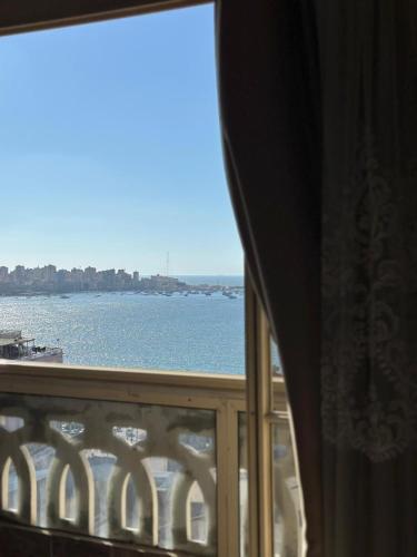 Raml Station Luxury Apartment with Amazing Sea View