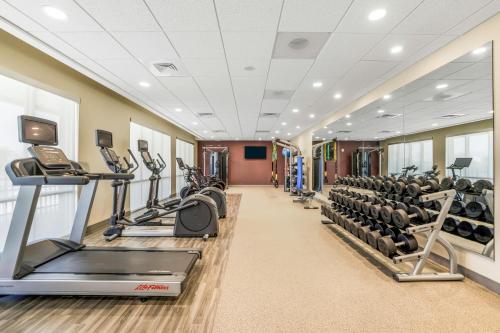 Pusat kecergasan dan/atau kemudahan kecergasan di Home2 Suites By Hilton Aurora Medical Center Denver