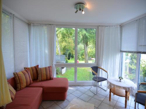 Χώρος καθιστικού στο Schönow Forest Apartment
