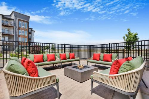 Balkoni atau teres di Home2 Suites By Hilton Aurora Medical Center Denver