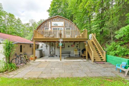 Taman di luar Hike and Fish Delaware River Cabin with Views