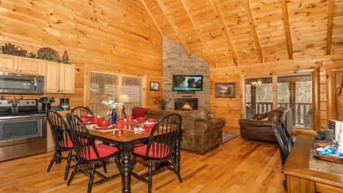 Smoky Mountain Escape by American Patriot Getaways photo 6