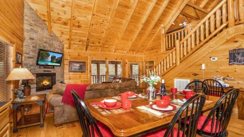Smoky Mountain Escape by American Patriot Getaways photo 22