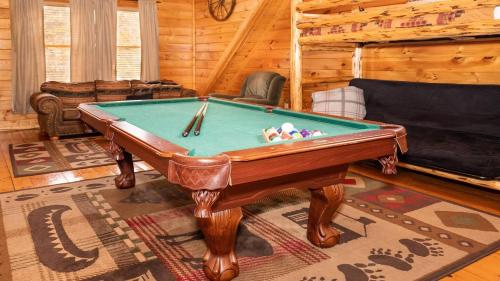 Smoky Mountain Escape by American Patriot Getaways photo 31