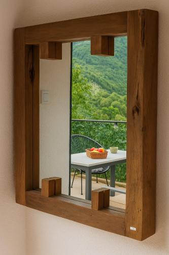 Balkón nebo terasa v ubytování River`s Song Cottage Jajce
