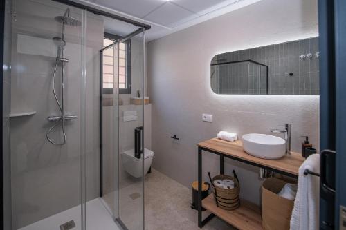 Bilik mandi di Xaloc Habitaciones