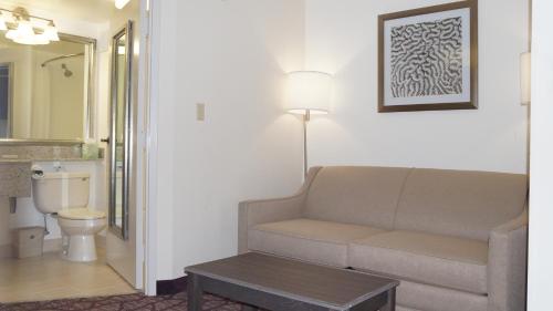 Gallery image of Best Western Airport Inn Fort Myers in Fort Myers